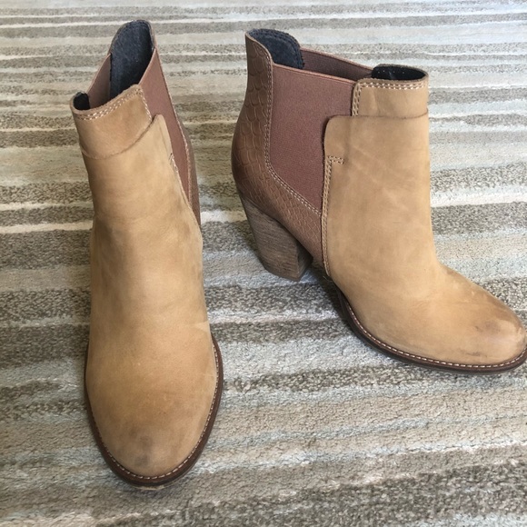 ALDO Tan Block Heel Booties  Size 6.5 - Picture 7 of 11